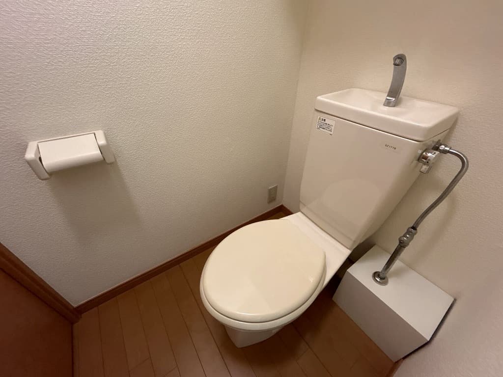 Room image 8