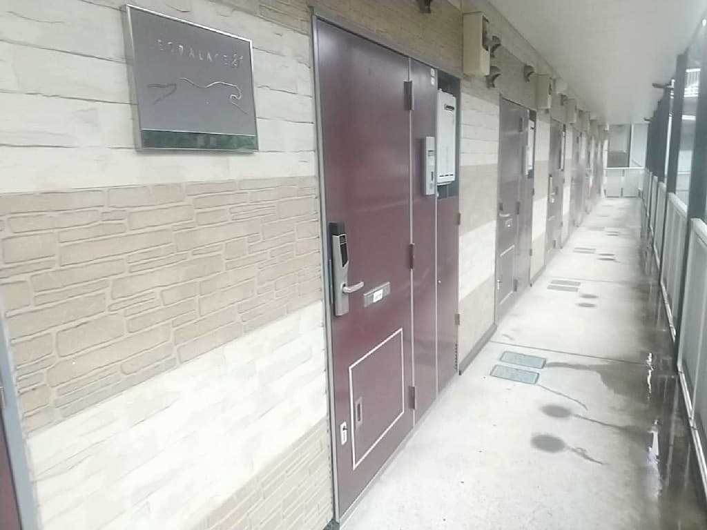 Room image 11