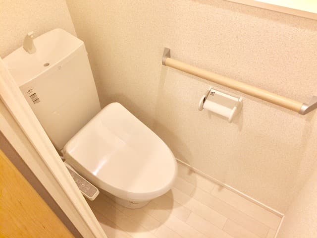 Room image 8