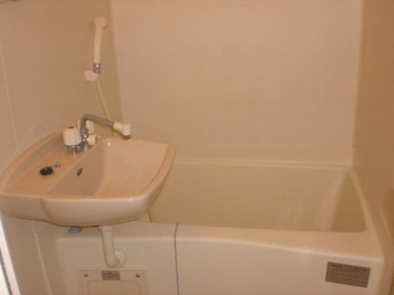 Room image 8