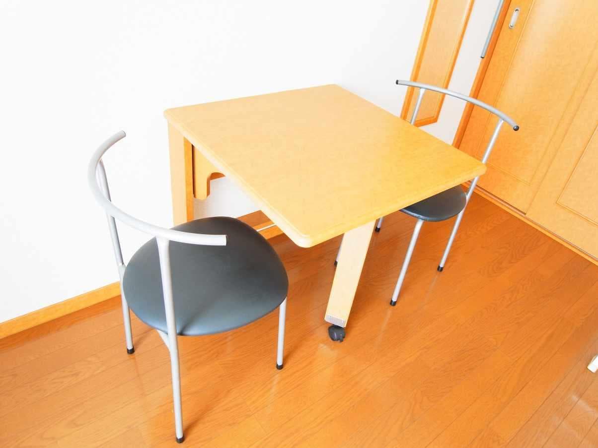 Room image 8