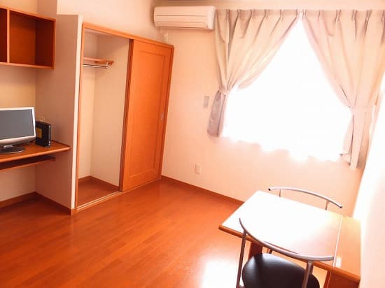 Room image 10