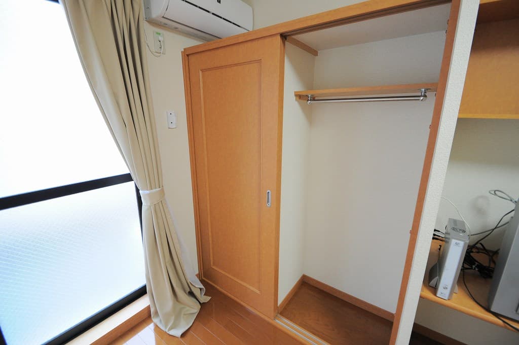 Room image 11