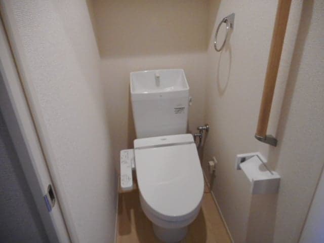 Room image 8