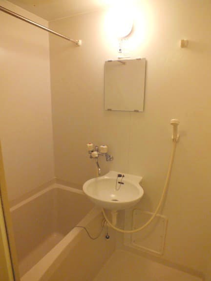 Room image 13