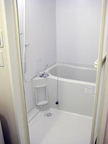 Room image 8