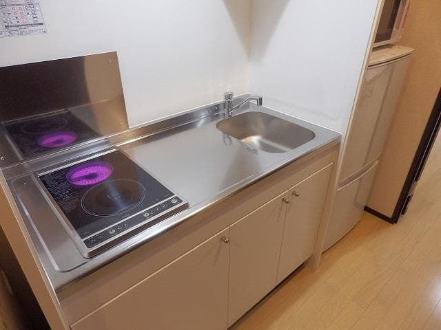 Room image 8