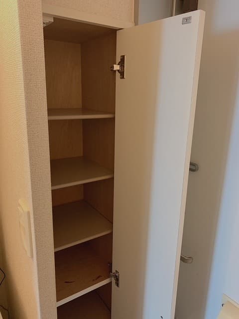 Room image 8