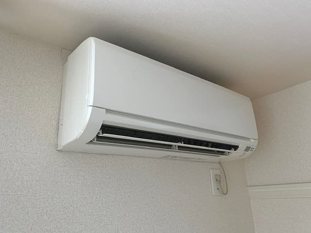 Room image 15