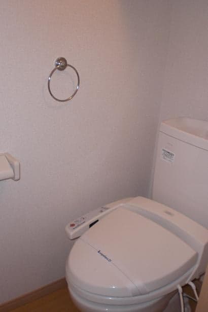 Room image 8