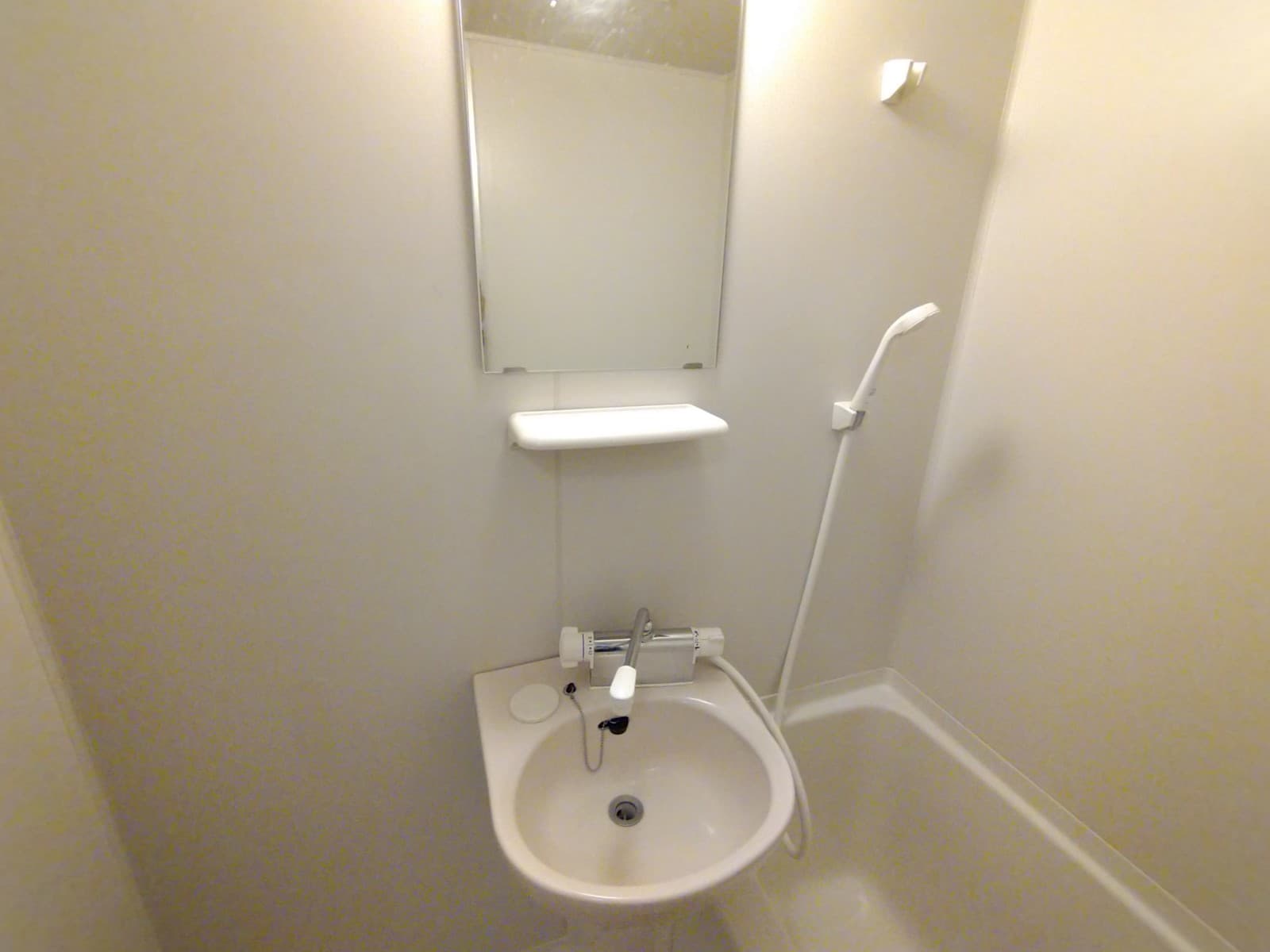 Room image 12