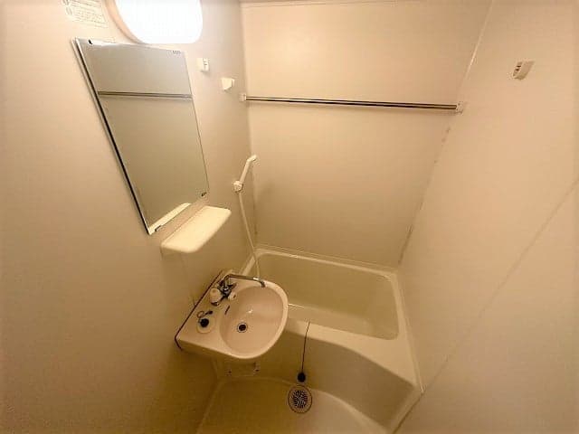 Room image 14