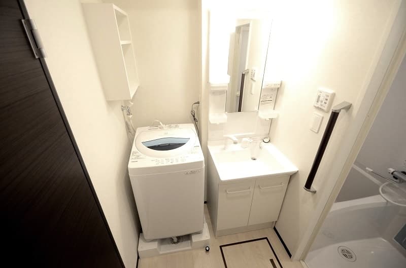 Room image 8