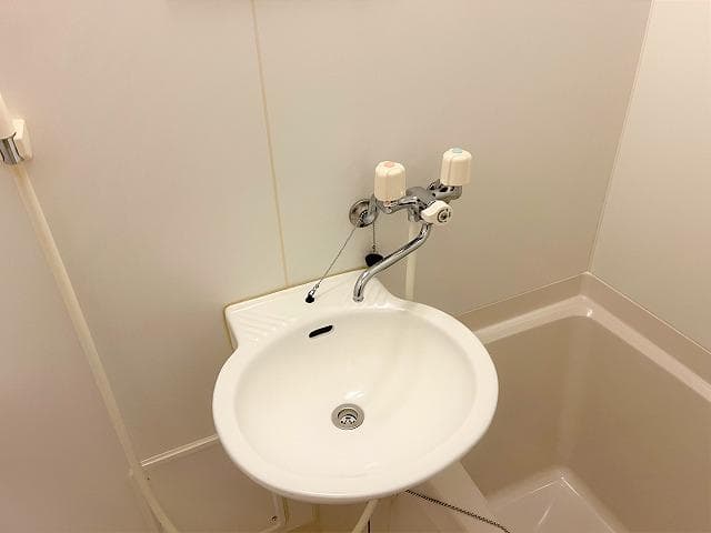 Room image 8