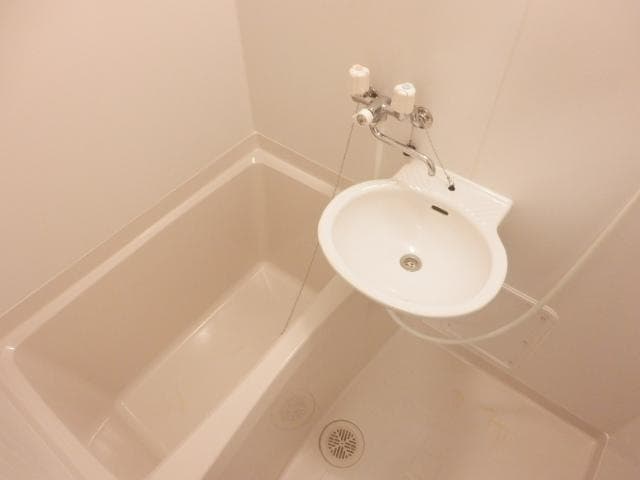 Room image 11