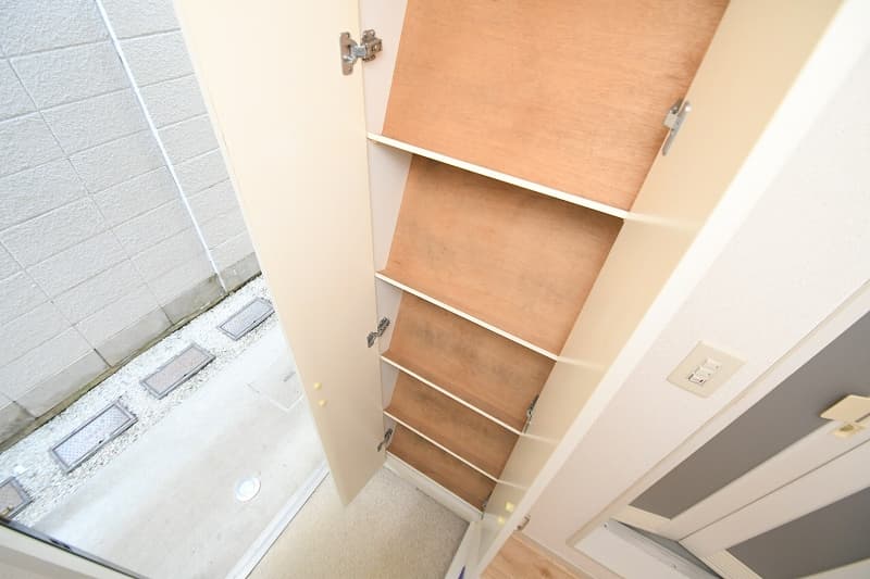 Room image 8