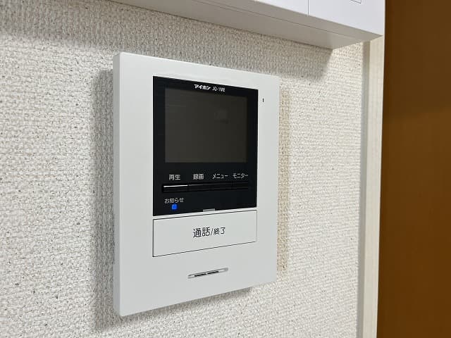 Room image 16