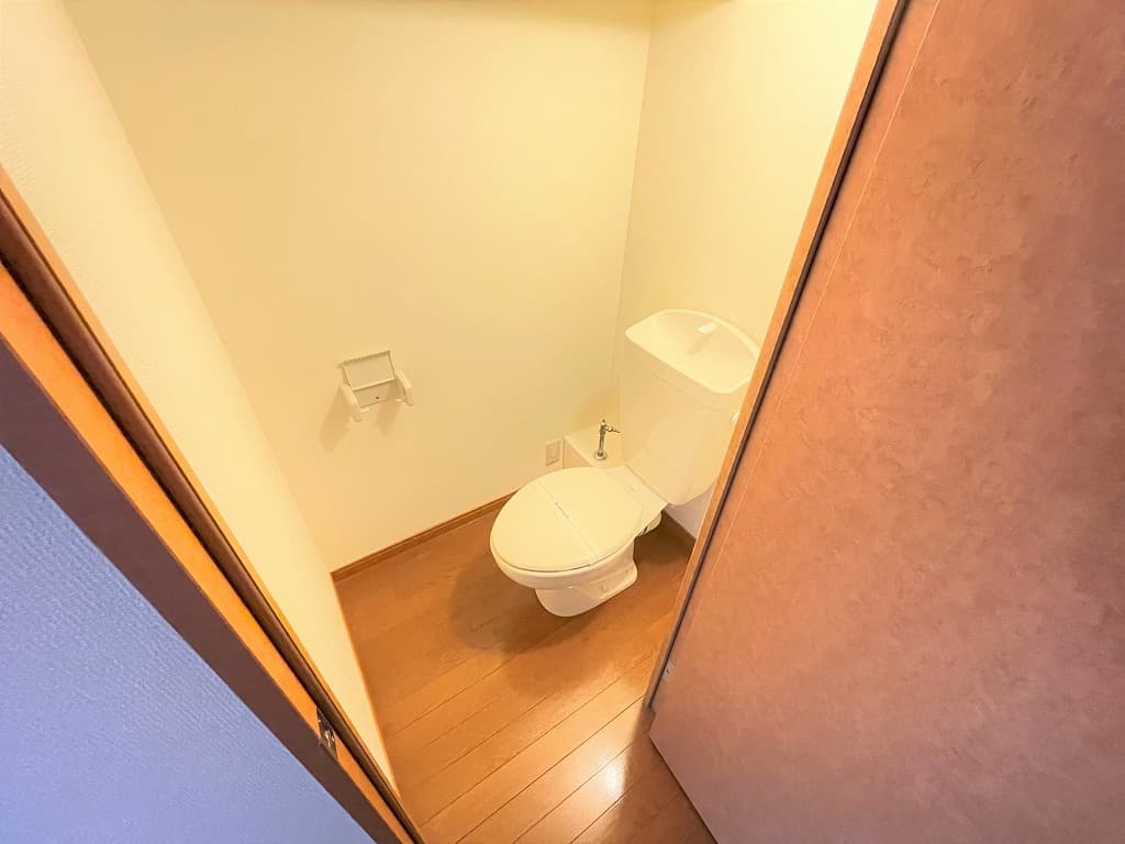Room image 10