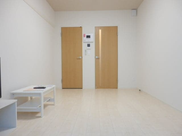 Room image 14