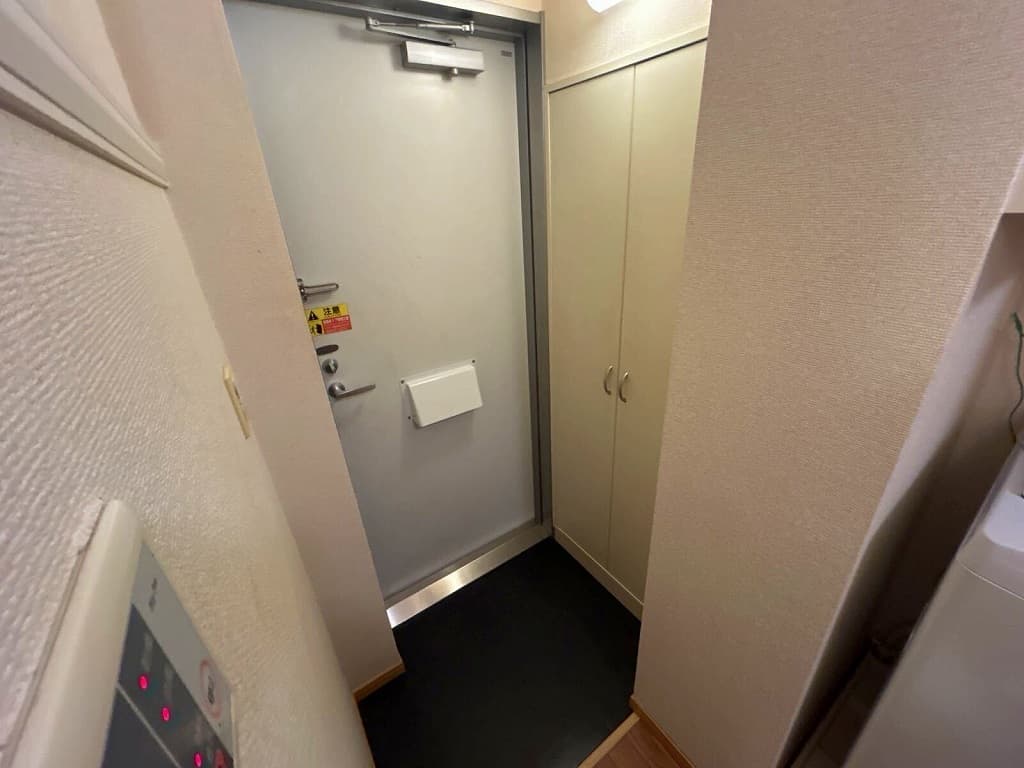 Room image 14