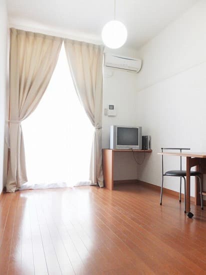 Room image 10