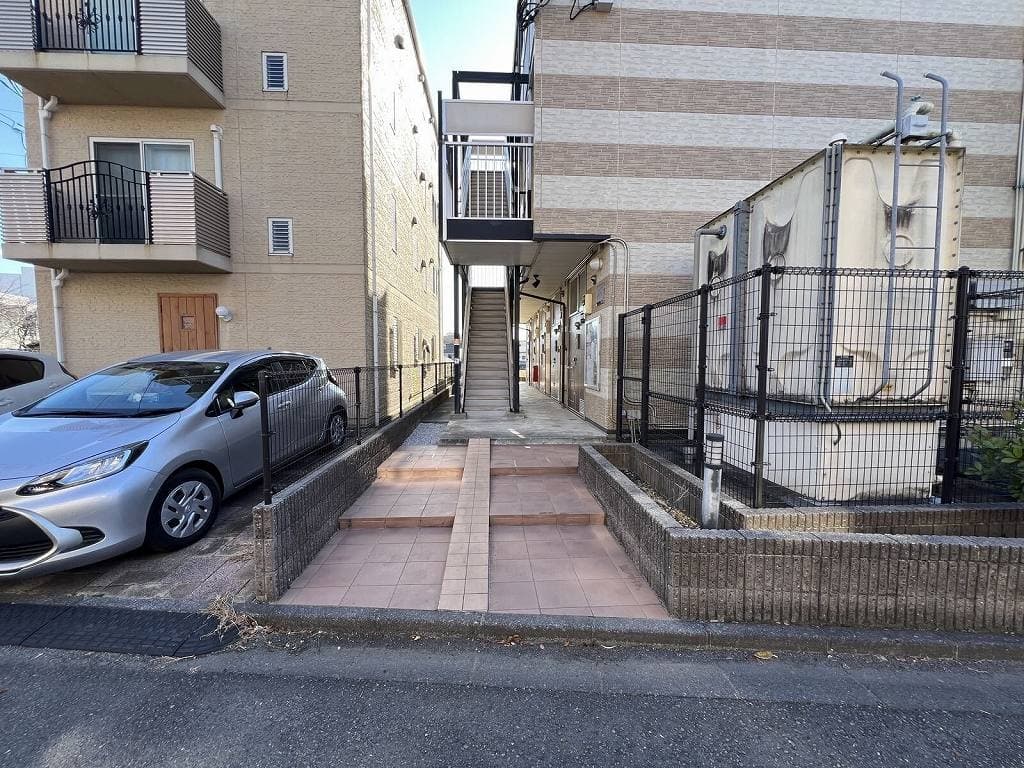 Room image 10