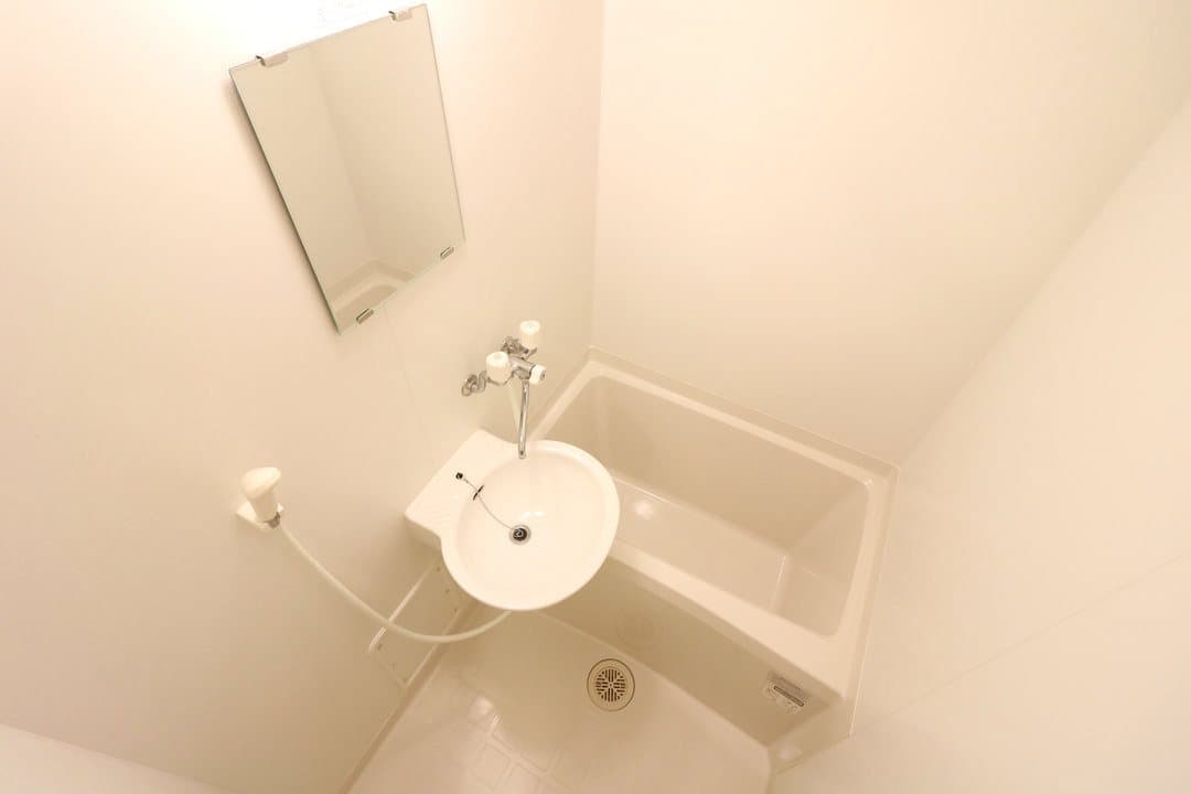 Room image 14