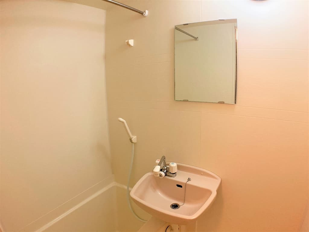 Room image 15