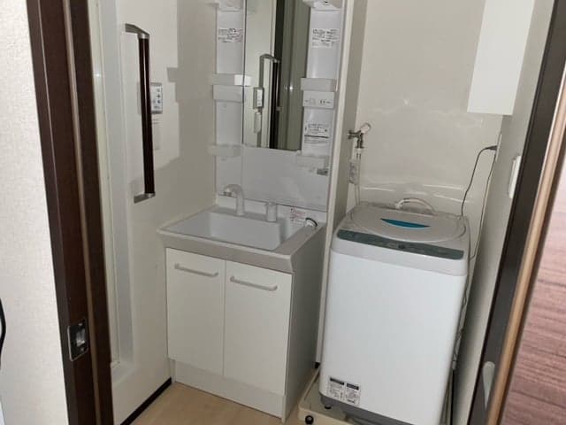 Room image 10