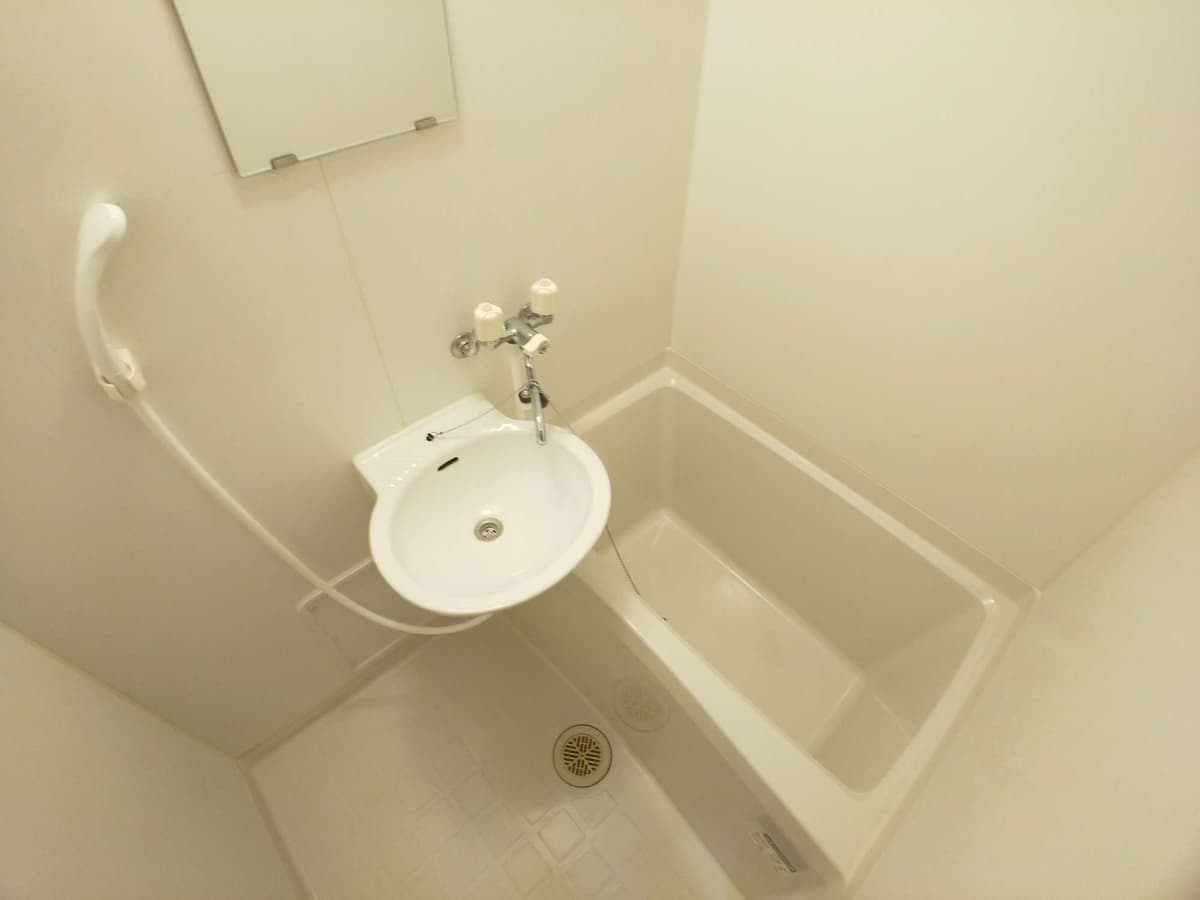 Room image 9