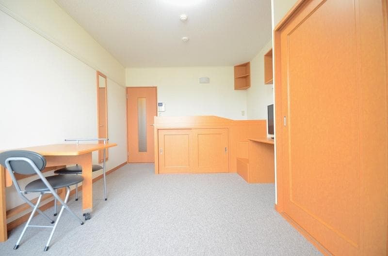 Room image 9
