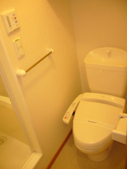 Room image 8