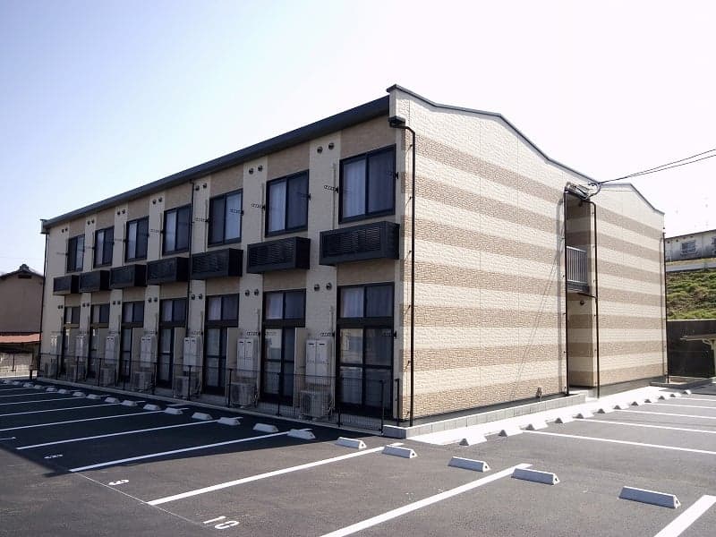 Main exterior of leopalace Hitzujigumo