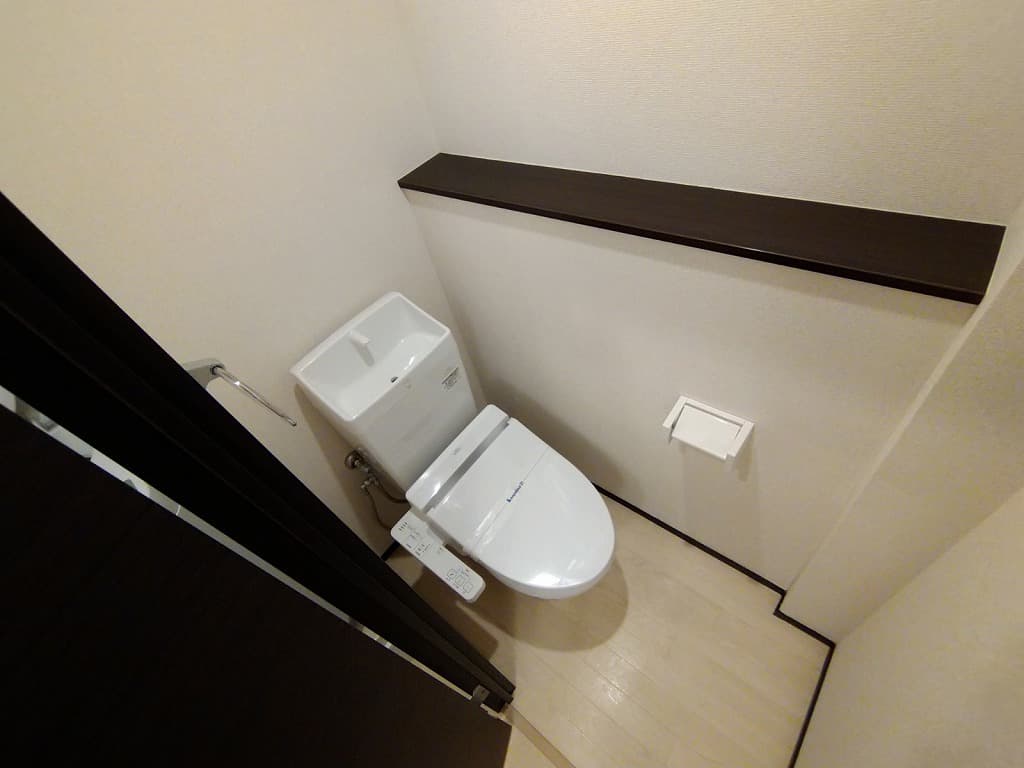 Room image 9