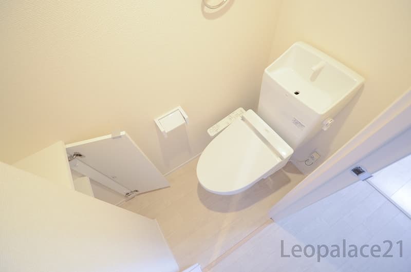 Room image 9