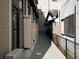 Room image 15