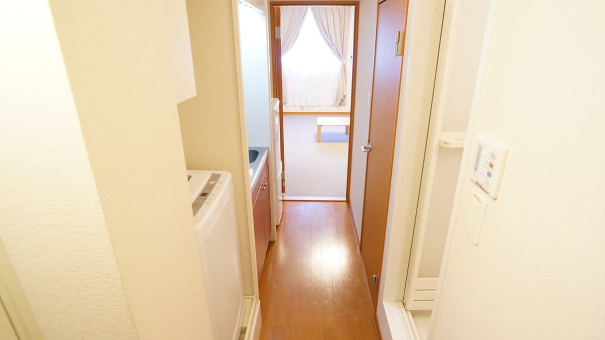 Room image 12