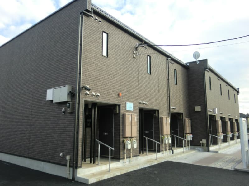 Main exterior of LEONEXT Brownie Kunitachi