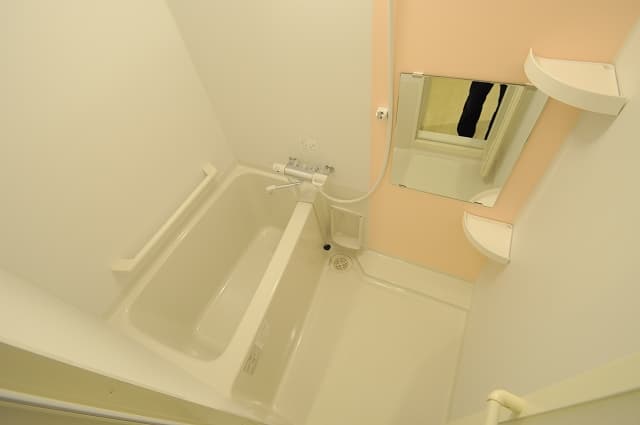 Room image 8