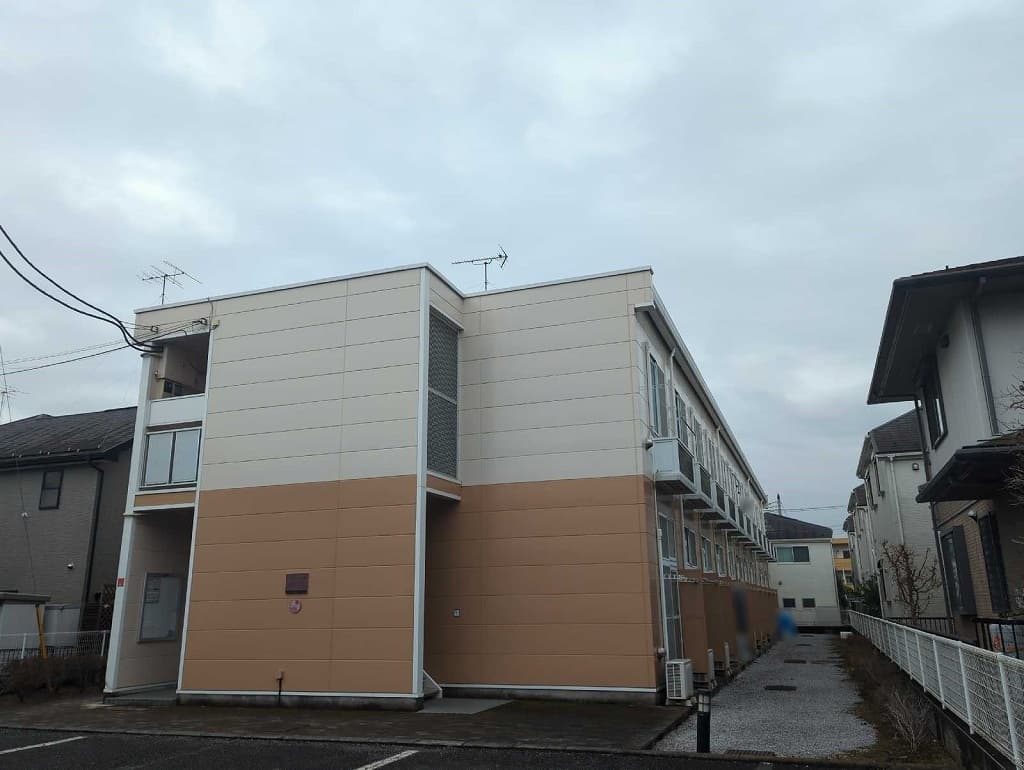 Main exterior of leopalace T. Villeneuve II