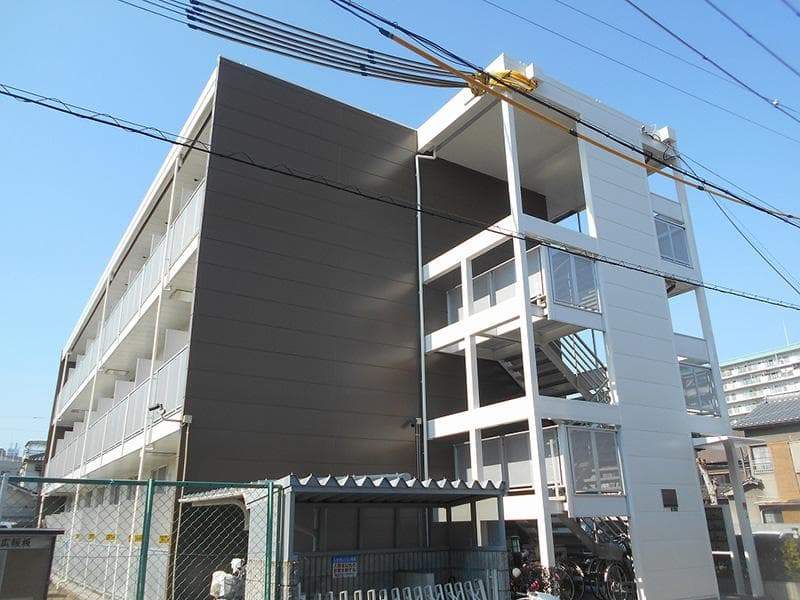 Main exterior of leopalace Sakae