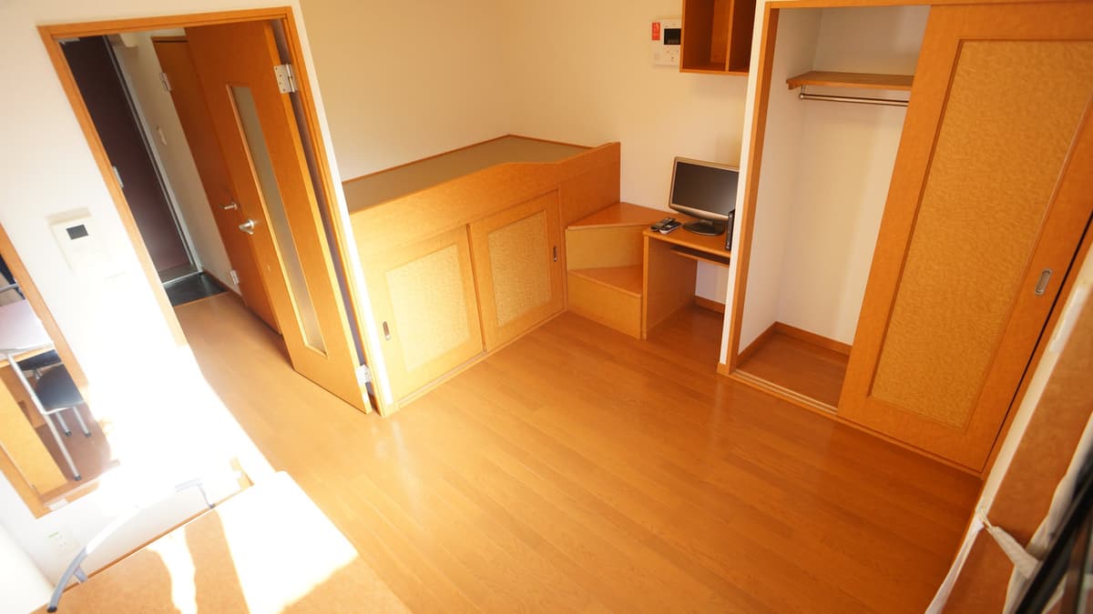 Room image 10