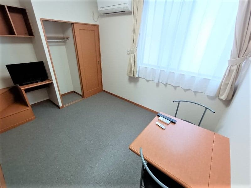 Room image 8