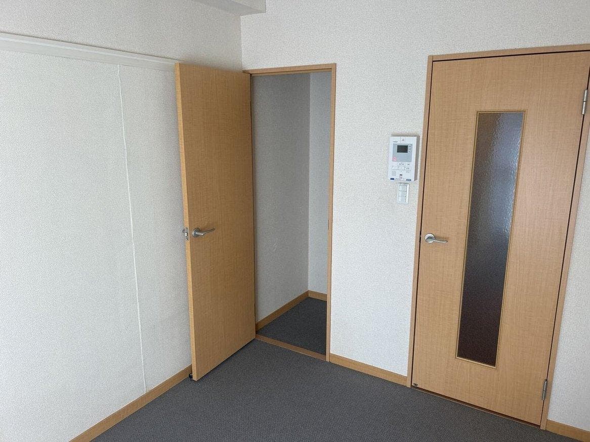 Room image 10