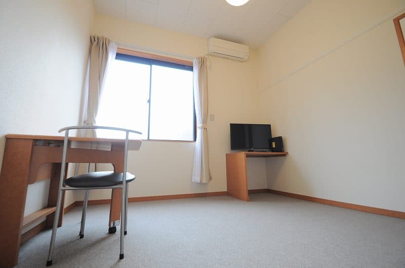 Room image 15