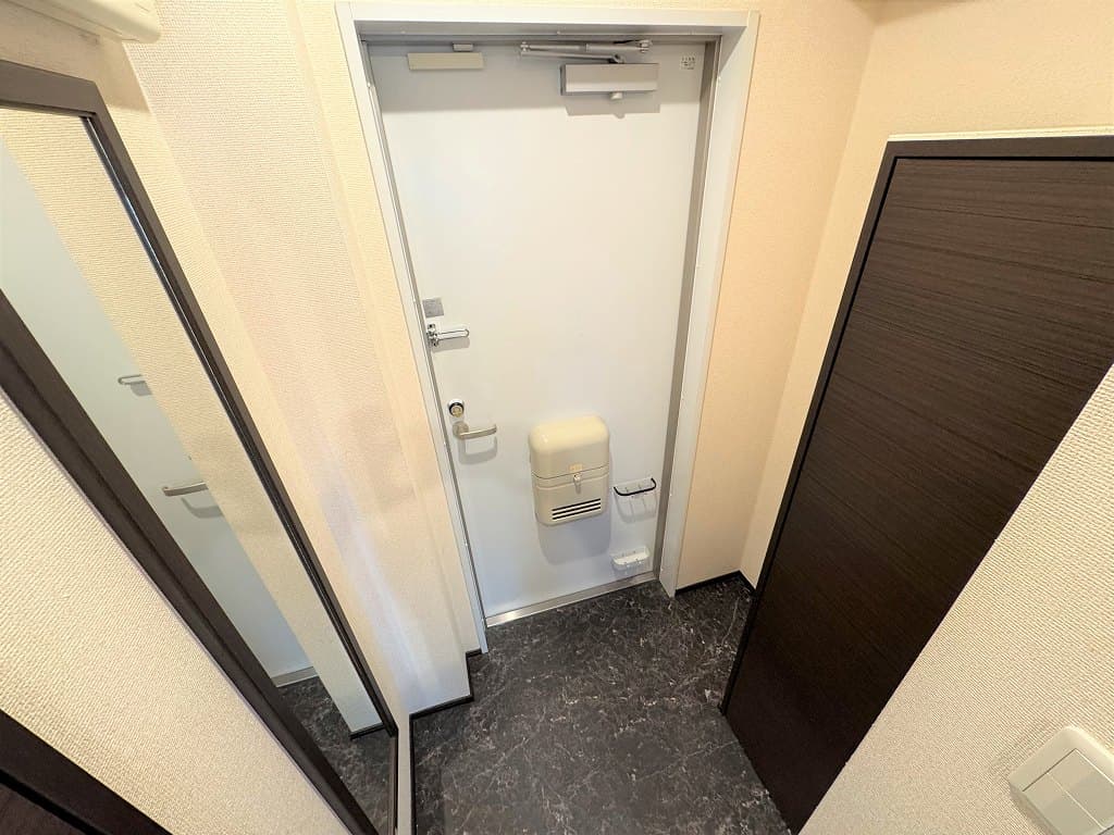 Room image 12