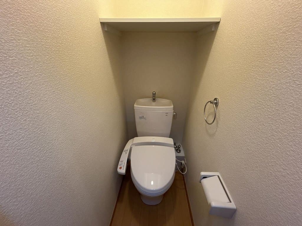 Room image 8