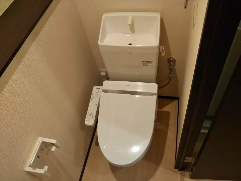 Room image 11