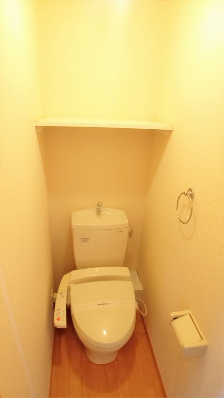 Room image 8