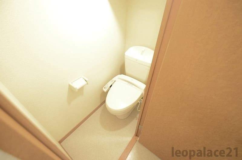 Room image 11